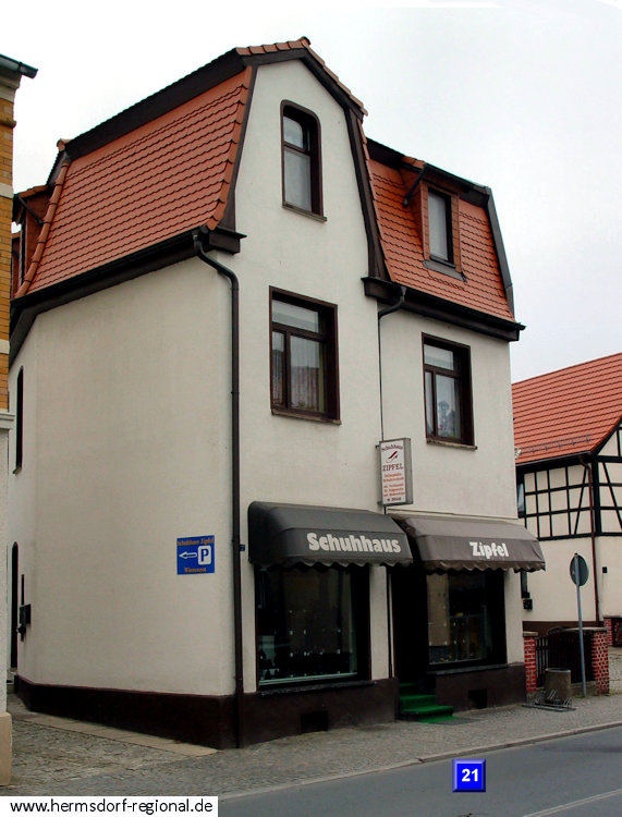 Haus nr. 21 - Aufnahme aus dem Jahr 2005 - Schuhaus Zipfel. 