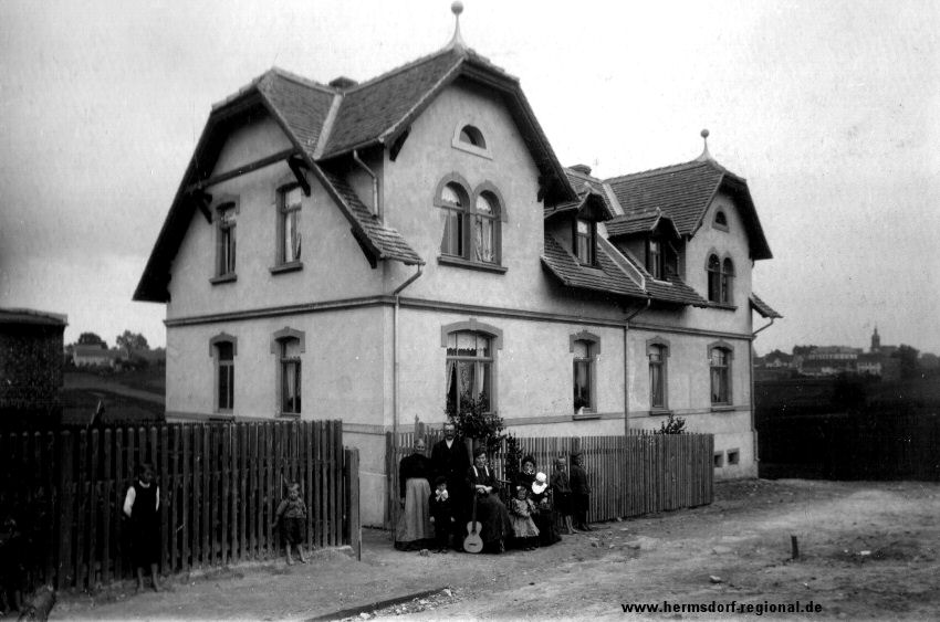 Das im Jahr 1912 erbaute Haus - Lessingstraße heute Nr. 5 (links) und 3 (rechts) 