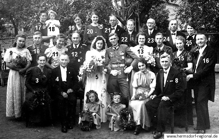 Hochzeit am 18.07.1944 von Anneliese Kipping geb. Köhler und Günter Kipping.