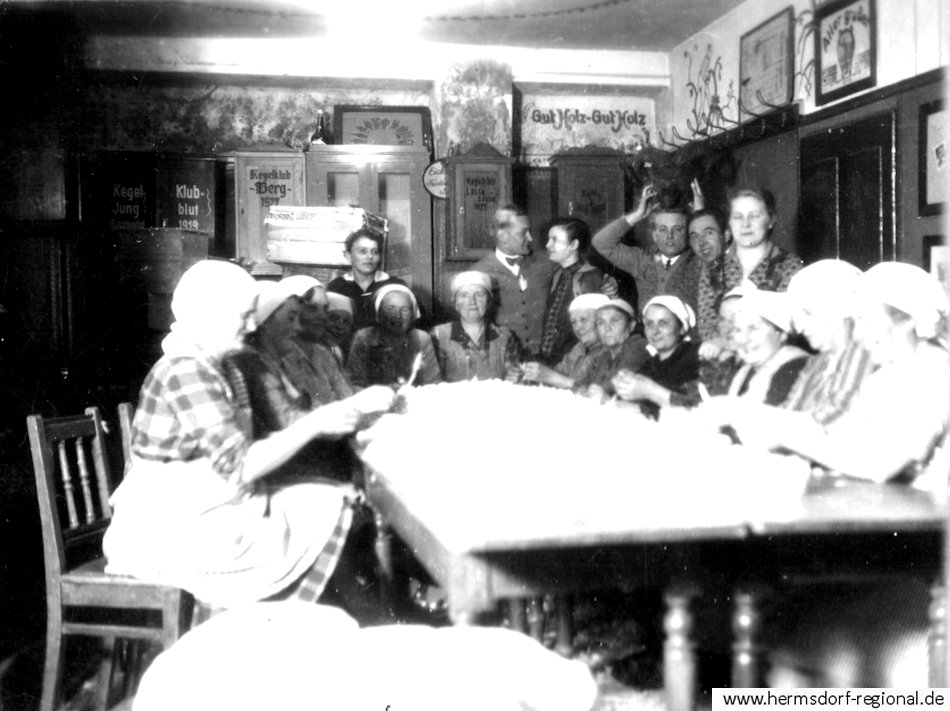 Federnschleißen im "Bergschlösschen" um 1928