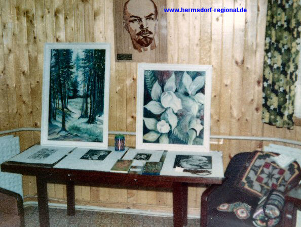1980 - eine kleine Ausstellung von Werken der Senioren.