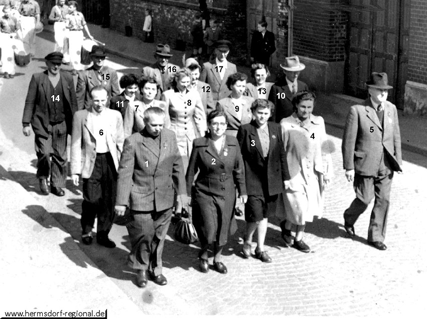 01.05.1956 Umzug in der Schillerstraße - Mitarbeiter der Gemeinde, Nr.1 Fritz Unrath (Bürgermeister vom 04.10.1952 bis 19.05.1960) 