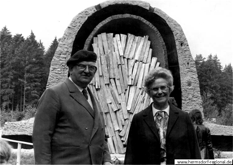 Werner Peuckert mit Frau Senta am 24.06.1978 zur Eröffnung des Pechofens.