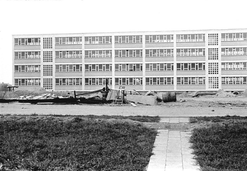 Die 2. POS Hermsdorf wurde 1970 / 1971 erbaut und am 01.09.1972 eröffnet. 
