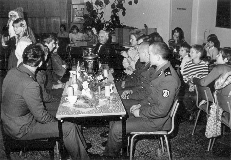 1980 Weihnachten - Treffen mit Angehörigen der Sowjetarmee. 