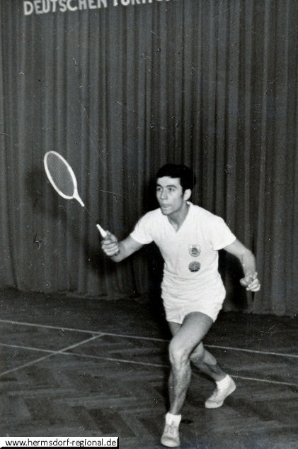 Wettkämpfe zur Bezirksmeisterschaft 1963 in der Turnhalle der Friedensschule Peter Ziener