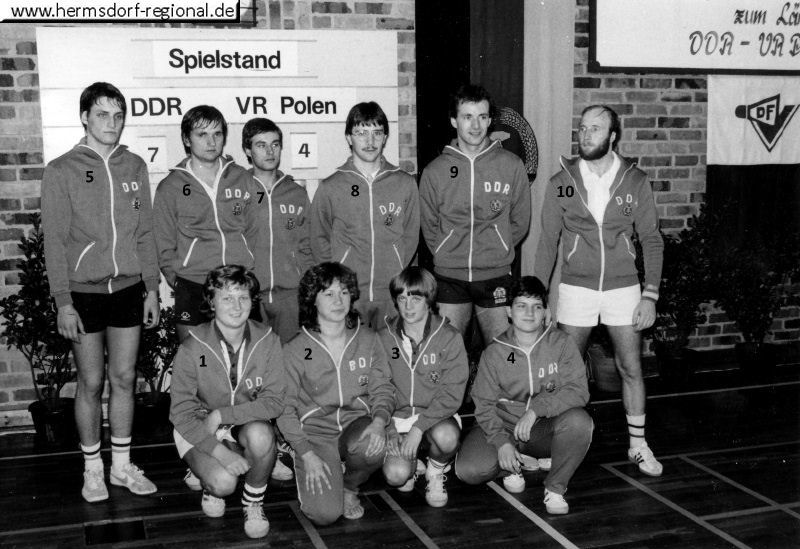 Andreas Benz in Aktion am 15.10.1982, als Mitglied der DDR-Nationalmannschaft im Landerkampf DDR - Polen in Weißwas