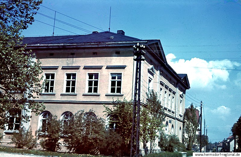 Die Schule vor ihrer Zerstörung vom 09.04.1945